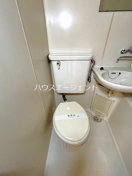 トイレ　清潔感のあるトイレ。