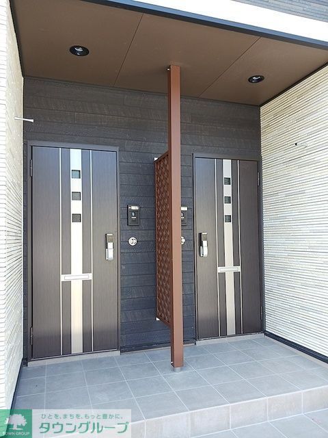 エントランス　お問合せはタウンハウジングまで！※現地待合わせ相談可能