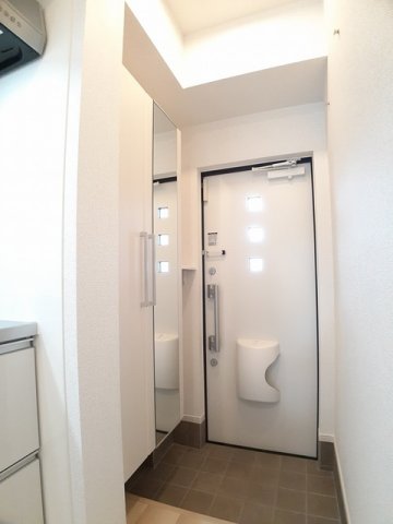 玄関　シンプルで使いやすい玄関です
