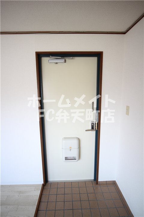 玄関　落ち着いた玄関です