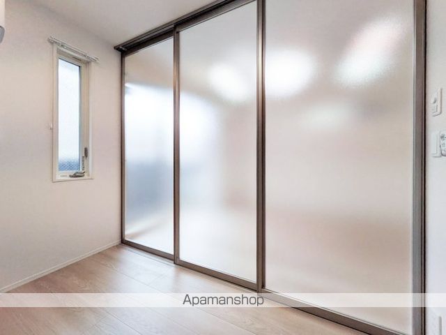 セレスティア京島の居間写真