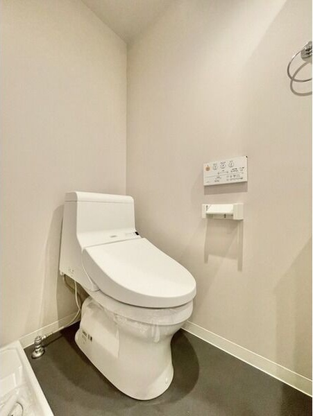杜のアパートメントB棟のトイレ写真