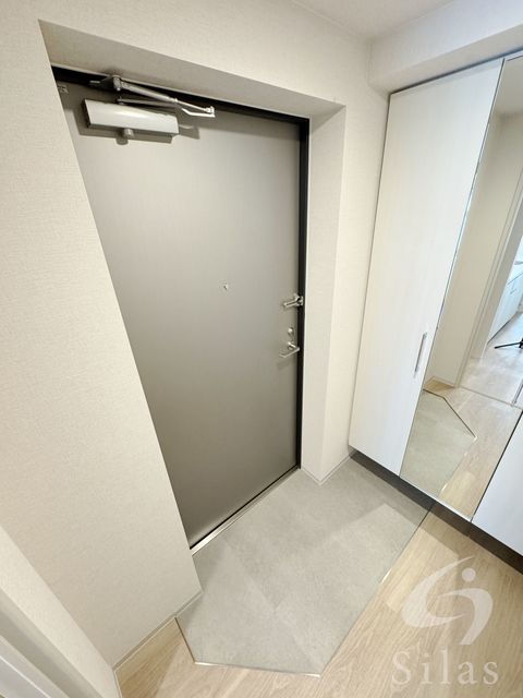 阪急神戸線 塚口駅 徒歩3分 11階建 築2年の玄関写真
