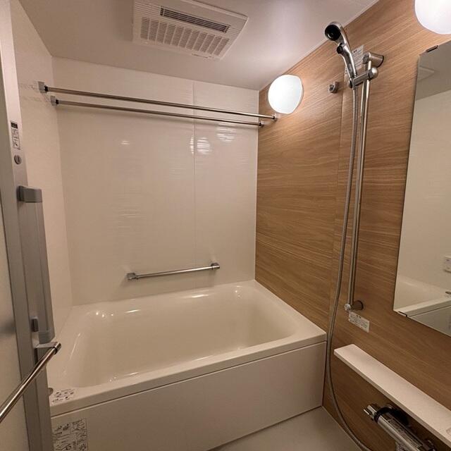 バス・シャワールーム　※写真は同タイプ住戸です。