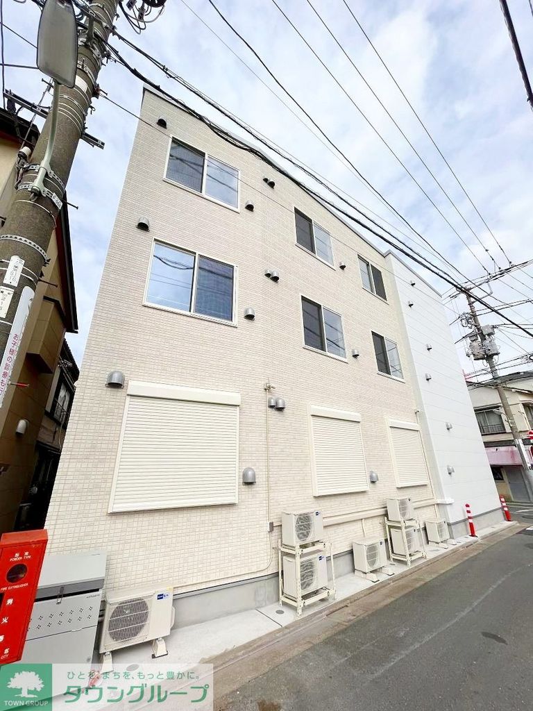 建物外観　駐車場
