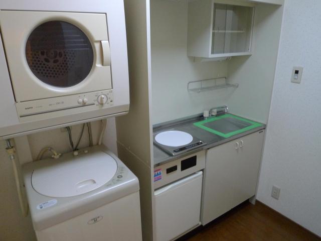 キッチン　※同タイプ部屋の写真です。