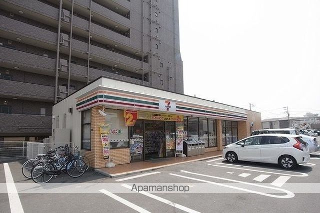 コンビニ　セブンイレブン（コンビニ）まで850m