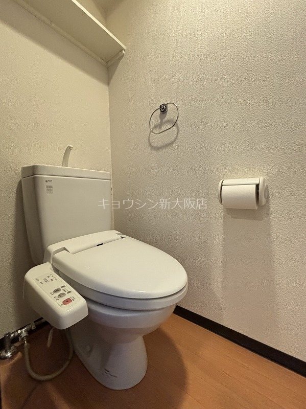 阪急宝塚線 三国駅 徒歩9分 8階建 築20年のトイレ写真