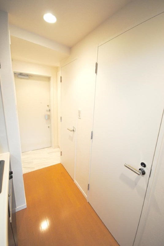 東京メトロ南北線 赤羽岩淵駅 徒歩4分 11階建 築16年の玄関写真