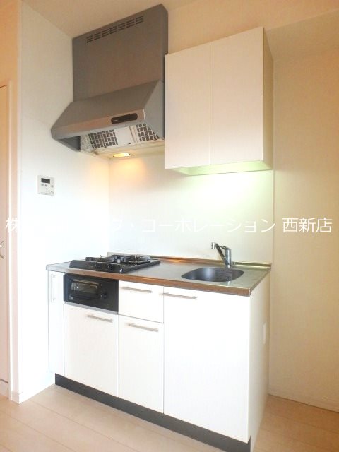 地下鉄空港線 西新駅 徒歩3分 14階建 築19年のキッチン写真