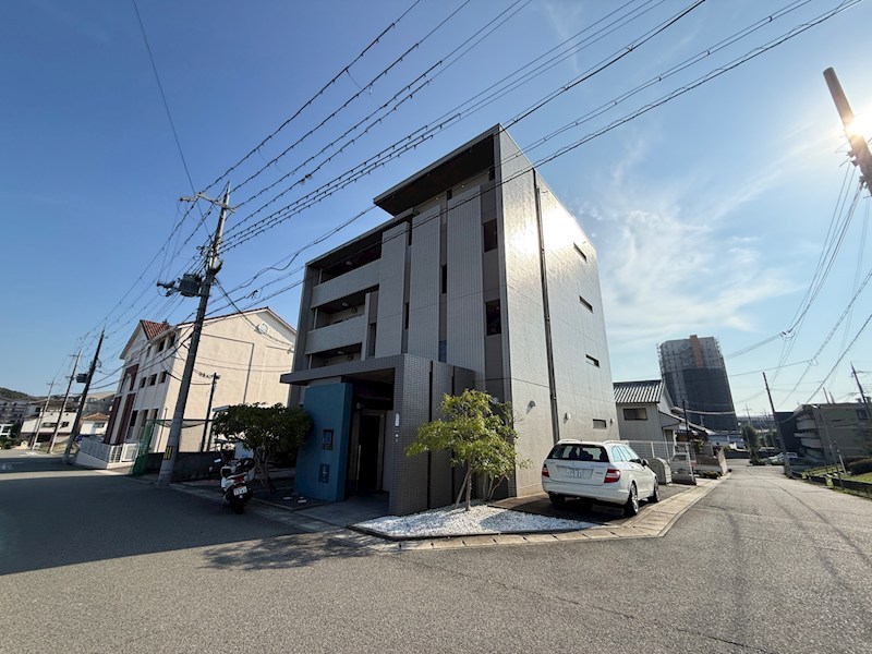 地下鉄西神・山手線 伊川谷駅 徒歩2分 築23年