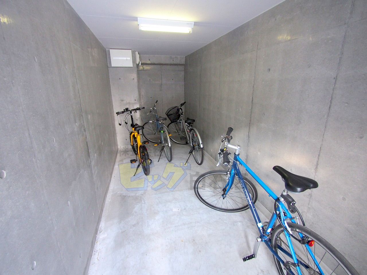 その他共有部分　屋内駐輪場完備しています♪