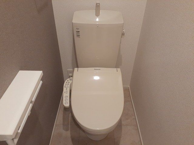 リヨン 鯖江 01のトイレ写真