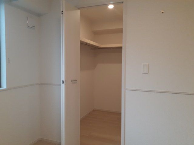 リヨン 鯖江 01の内装写真