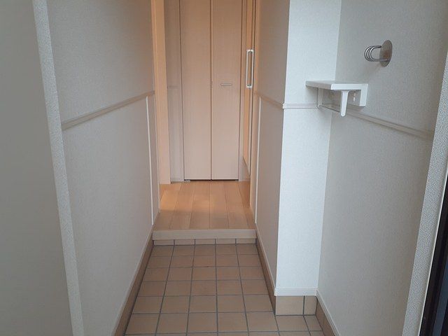 リヨン 鯖江 01の玄関写真