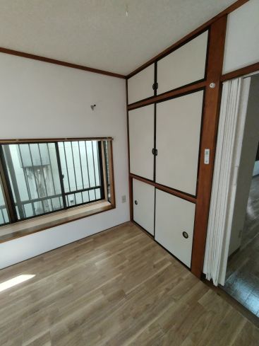 収納　アコーディオンカーテン
