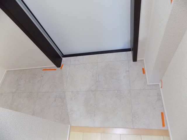 フジパレス諏訪ノ森V番館の玄関写真