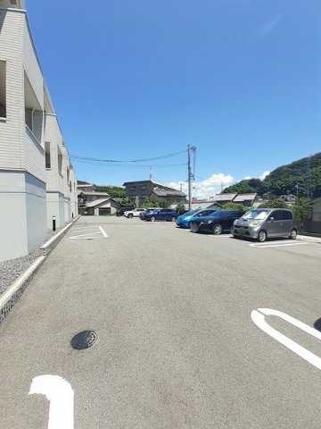 駐車場　駐車スペースもあります