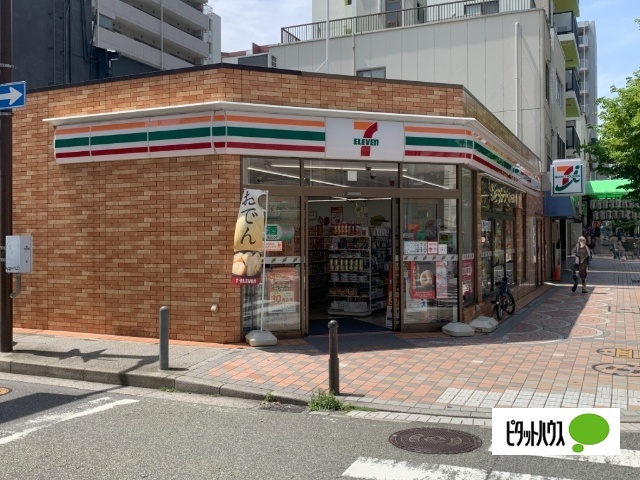 コンビニ　セブンイレブン横浜伊勢佐木町７丁目店（コンビニ）まで92m