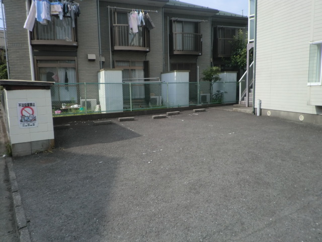 駐車場　★駐車場★（空き状況・使用料等詳細はご確認下さい）