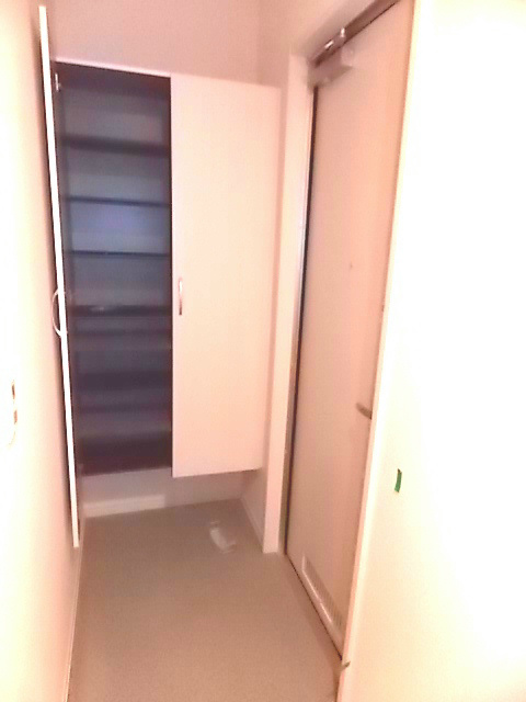 フルールさくらの玄関写真