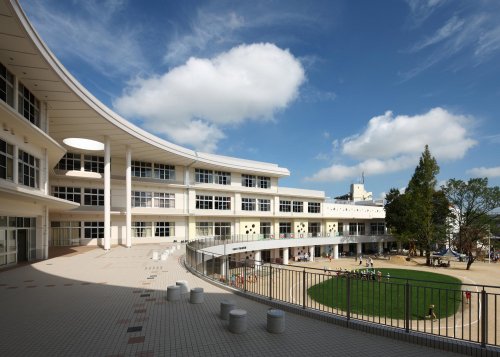 小学校　守山市立守山小学校（小学校）まで1010m