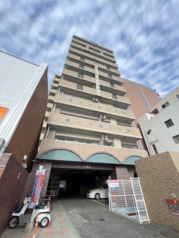 エース五番館の外観写真