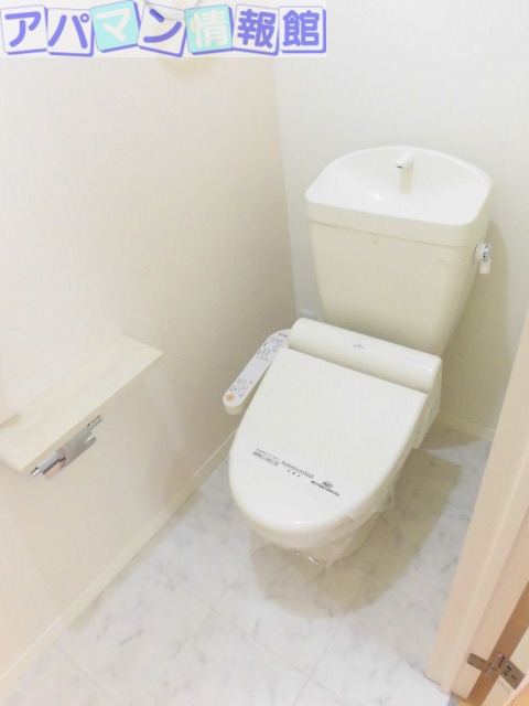 ウェルデンス上所島 壱番館のトイレ写真