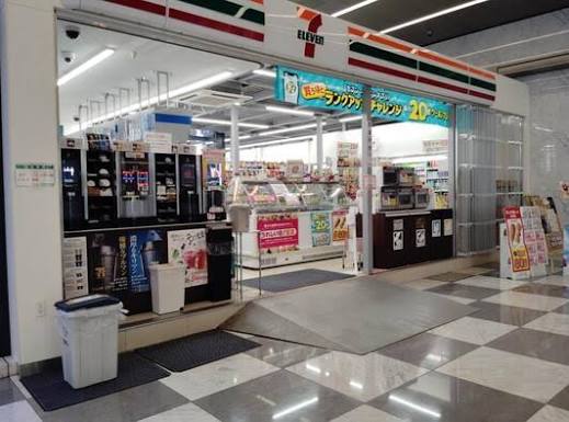 コンビニ　セブンイレブンDJ芝浦スクエアビル店（コンビニ）まで134m