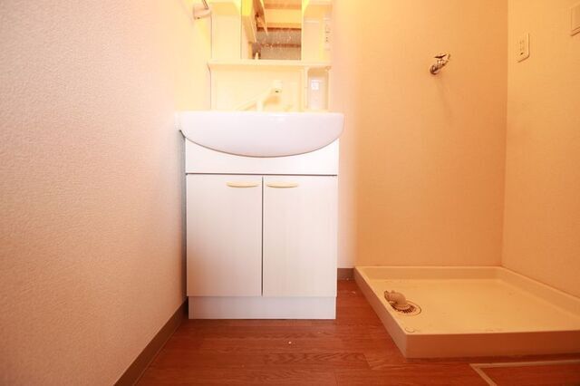 洗面設備　※別室の参考写真の為、現況優先です。