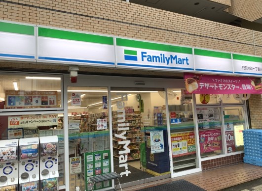 コンビニ　ファミリーマート門前仲町一丁目店（コンビニ）まで123m