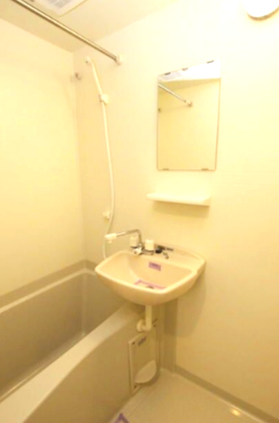 バス・シャワールーム　※別部屋参考写真