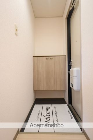 Freedom B棟の玄関写真