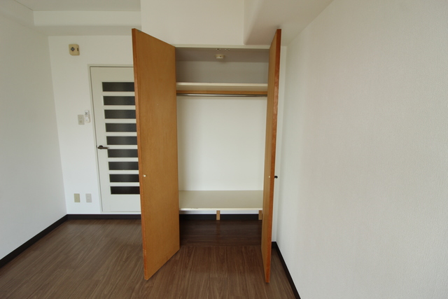 収納　同タイプ別室参考写真