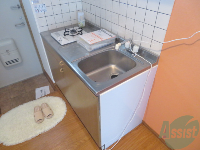 キッチン　こちらキッチンの撮影を致しました。一人暮らしに最適ですね。