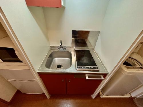 キッチン　設備・仕様は号室により異なる為、現況を優先いたします。
