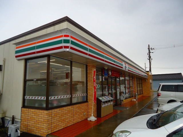 コンビニ　セブンイレブン（コンビニ）まで450m
