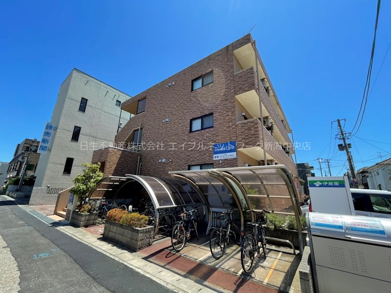 プレイス白山の外観写真