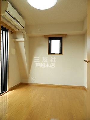 居室・リビング　※同建物別部屋