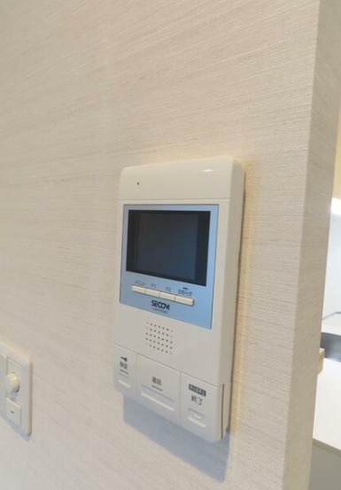 セキュリティ　モニター付きインターホンで急な来客も安心です。