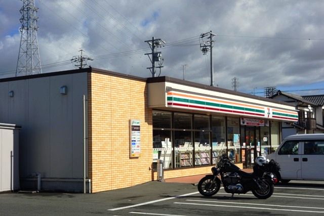 コンビニ　セブンイレブン浜松北島店（コンビニ）まで266m