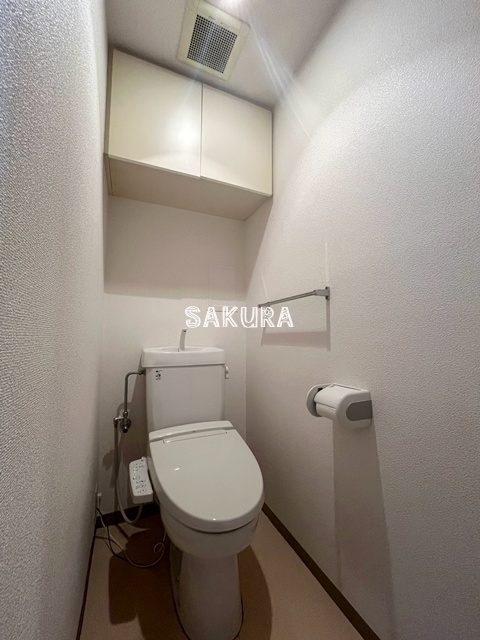 トイレ　落ち着いた色調のトイレです♪