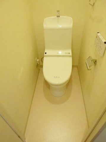 トイレ　嬉しい温水洗浄便座♪