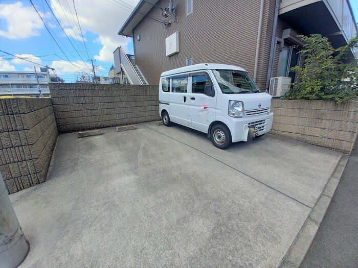 駐車場　駐車場