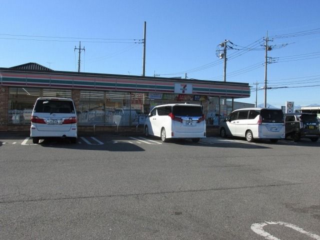 コンビニ　セブンイレブンインターパーク店（コンビニ）まで900m