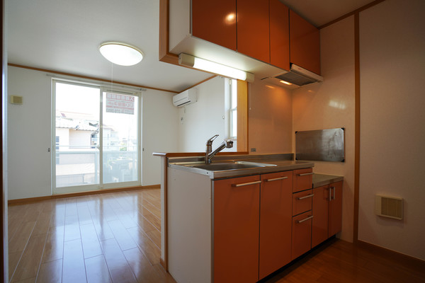 キッチン　同じ建物の別の部屋