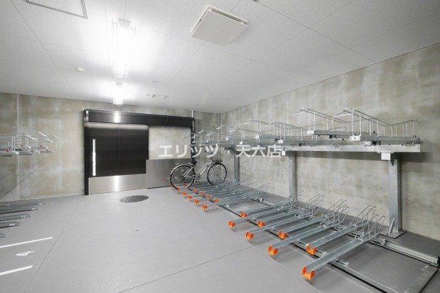 駐車場　駐輪場