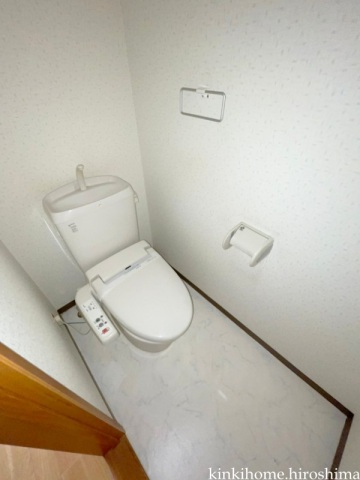 トイレ　写真は別のお部屋です。（同タイプ）