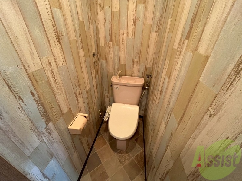 トイレ　トイレです。ウォシュレット付を探している方、おすすめです。
