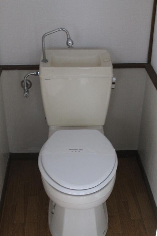 トイレ　簡易水栓